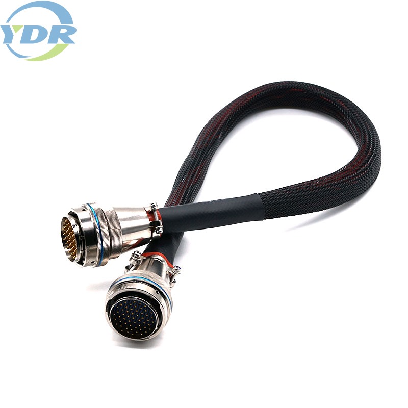 Care sunt părțile unui conector de sârmă?